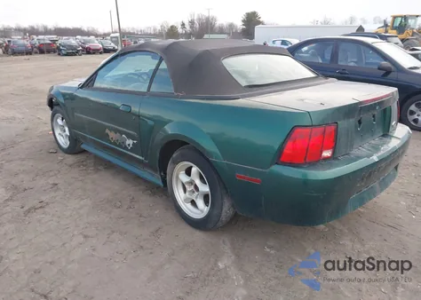 2002 Ford Mustang z USA, uszkodzony, nr VIN 1FAFP44472F228237